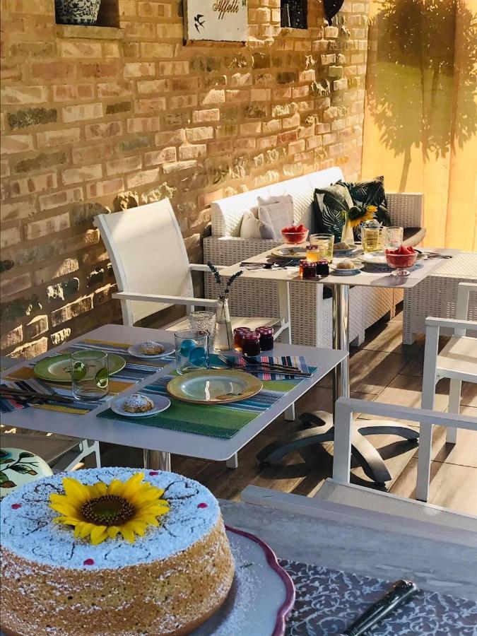Bed and Breakfast Casale Delle Rondini Толентино Экстерьер фото