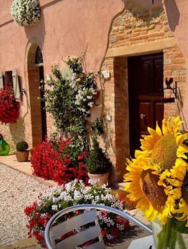 Bed and Breakfast Casale Delle Rondini Толентино Экстерьер фото