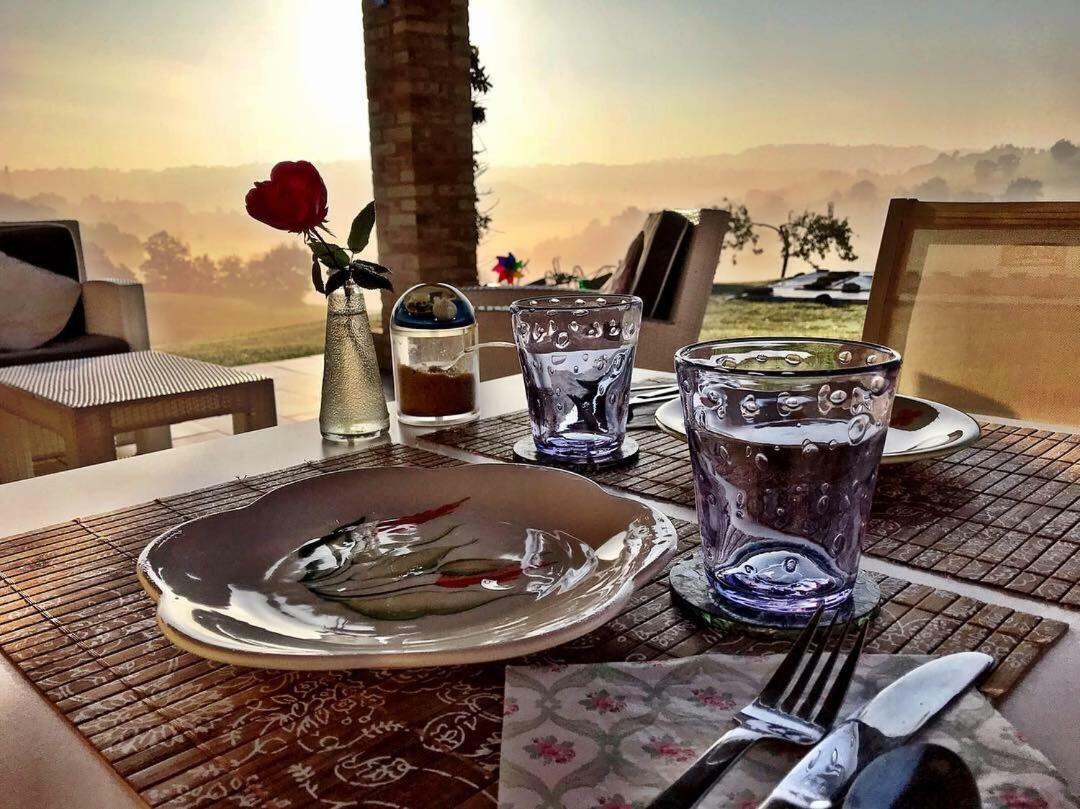 Bed and Breakfast Casale Delle Rondini Толентино Экстерьер фото